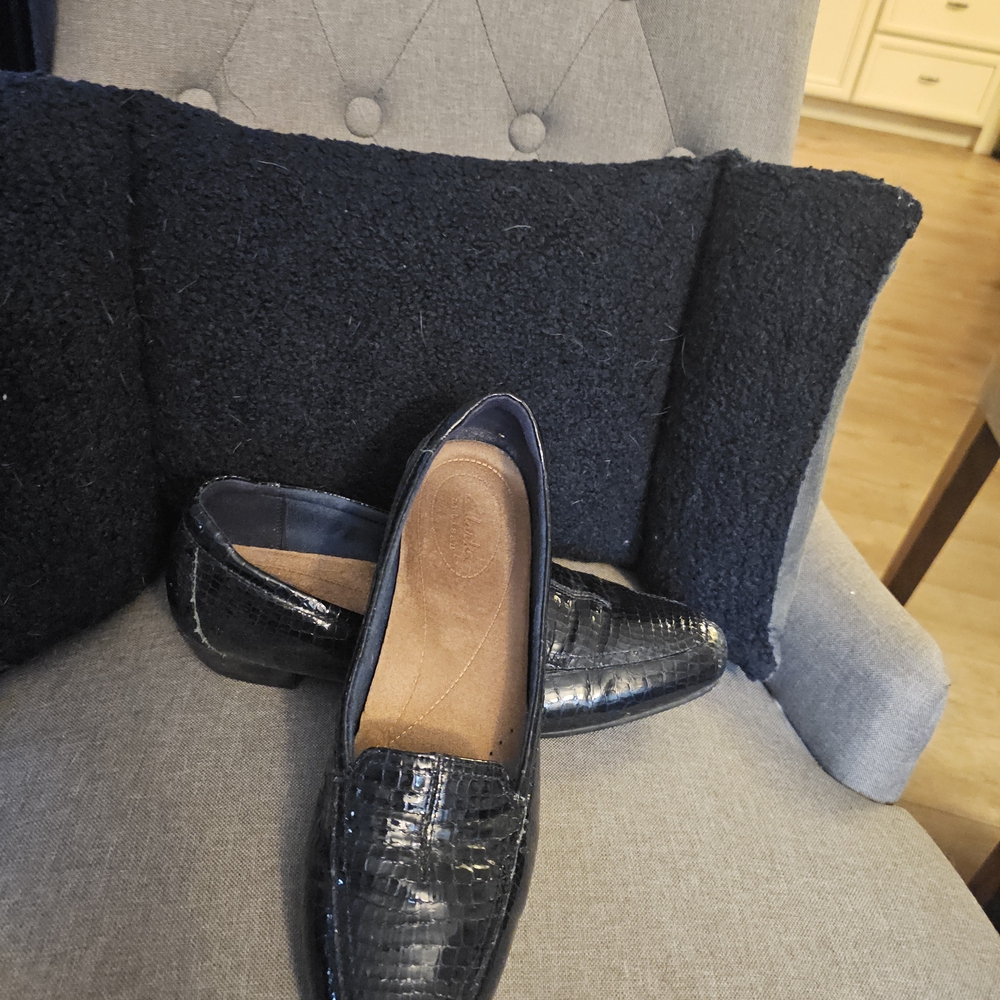 Clarks Womens LoaferClarks Glossy Navy Blue Loafers